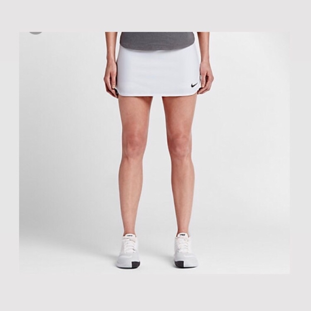 NikeCourt White Women’s Tennis Skirt